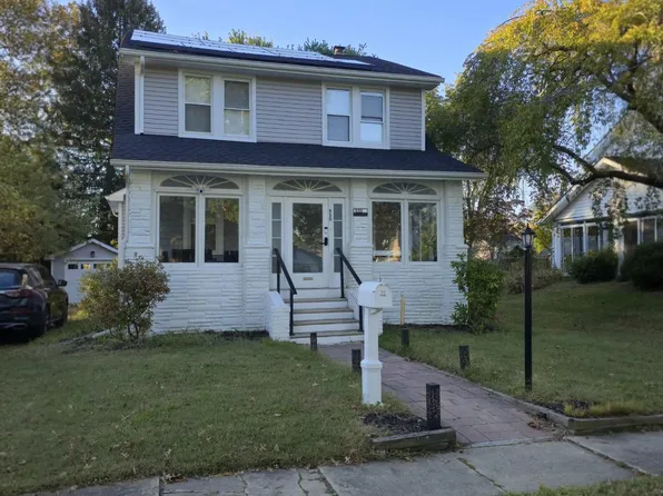 530 Walnut Ave, Laurel Springs, NJ 08021