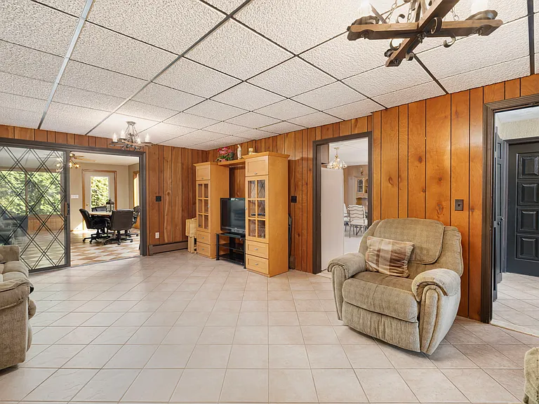 77 Cherry Hill Rd — Photo 32