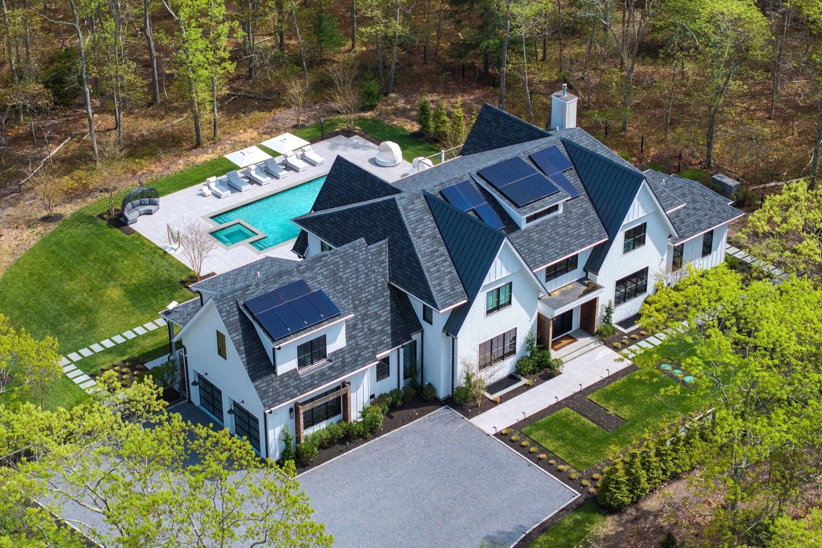 An Oasis of Nature on 2 Acres