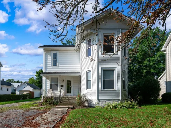 312 College Ave, Grove City, PA 16127