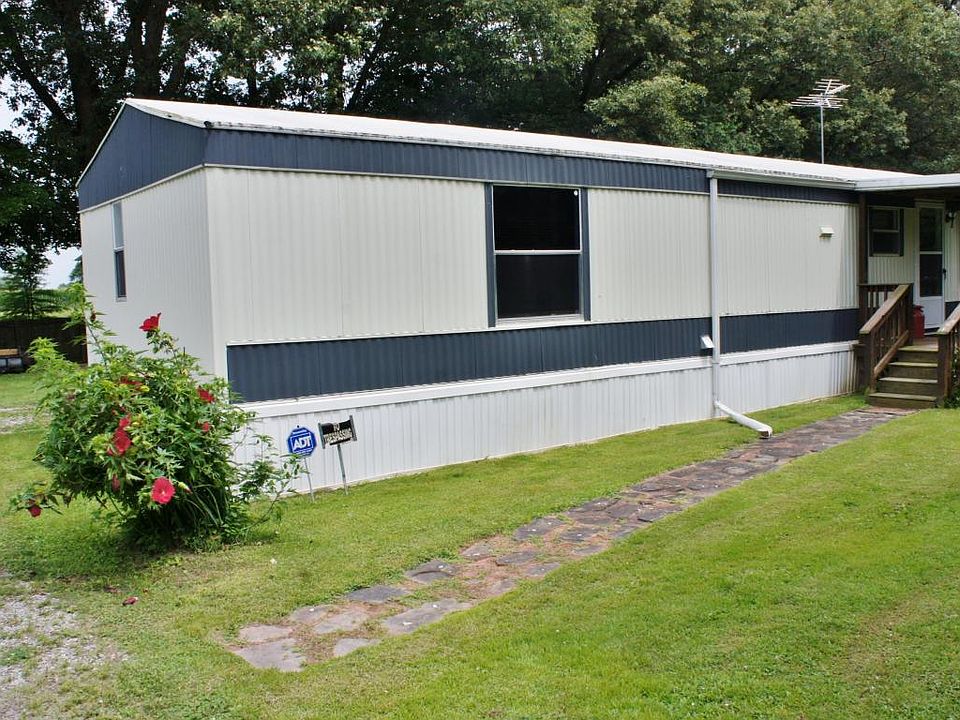 1st image of 32 Eastland Dr