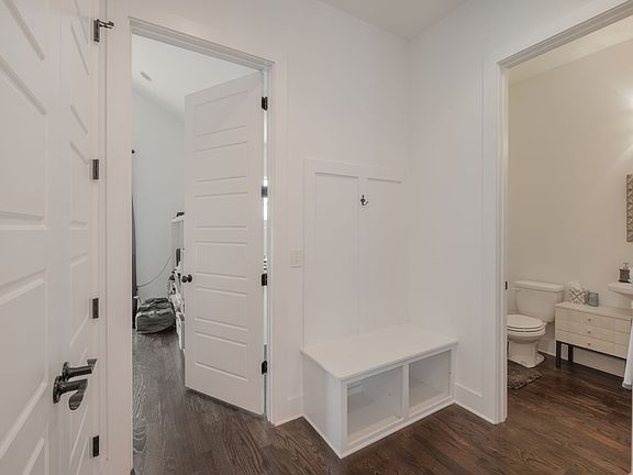 4th image of 1040 Maynor Ave #1