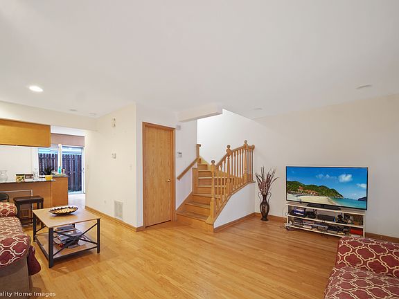 5th image of 609 South Blvd APT B