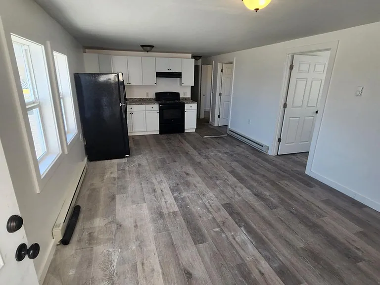 935 W Main St #E — Photo 8