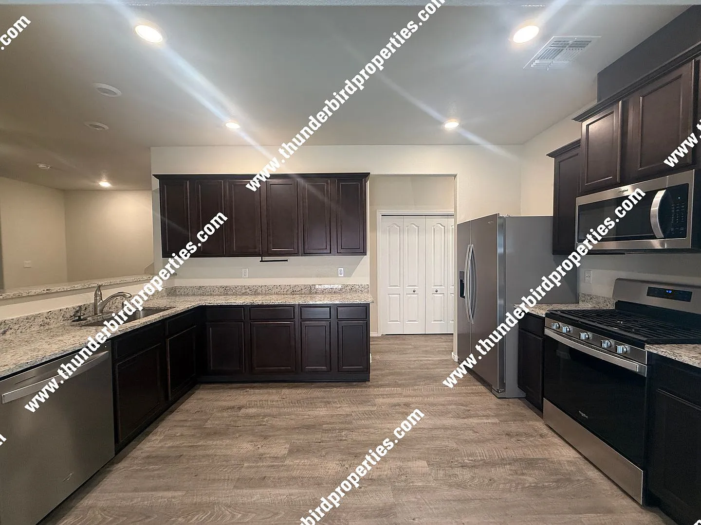Great location near KAFB and Sandia Labs — Photo 2