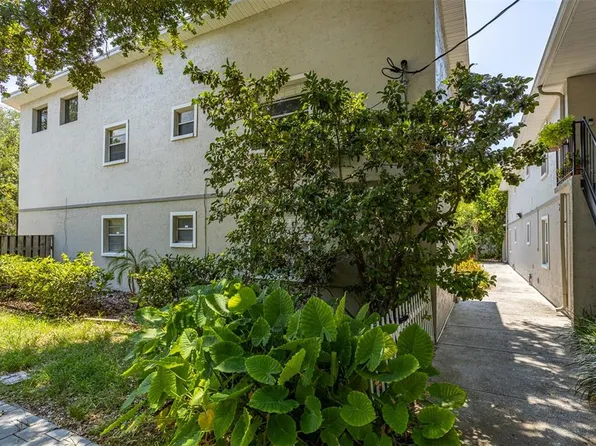 1011 S Moody Ave APT 12, Tampa, FL 33629