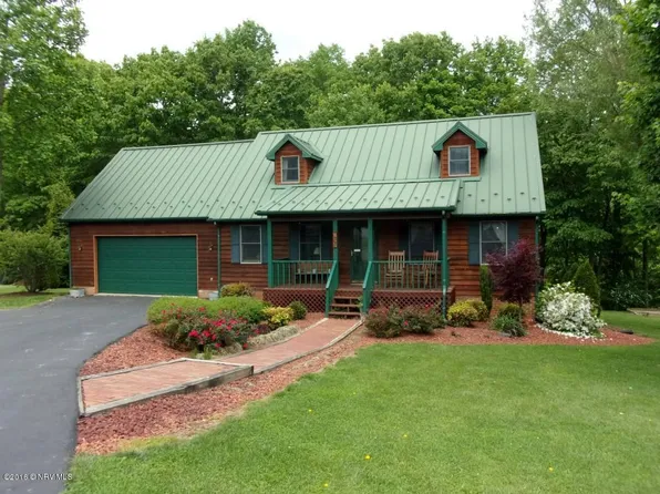 155 Richards St, Newport, VA 24128