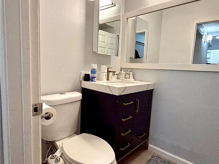19009 Sherman Way #16 — Photo 9