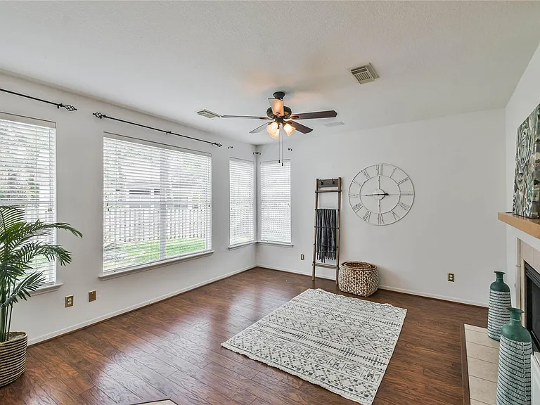 2 Willow Point Pl — Photo 7