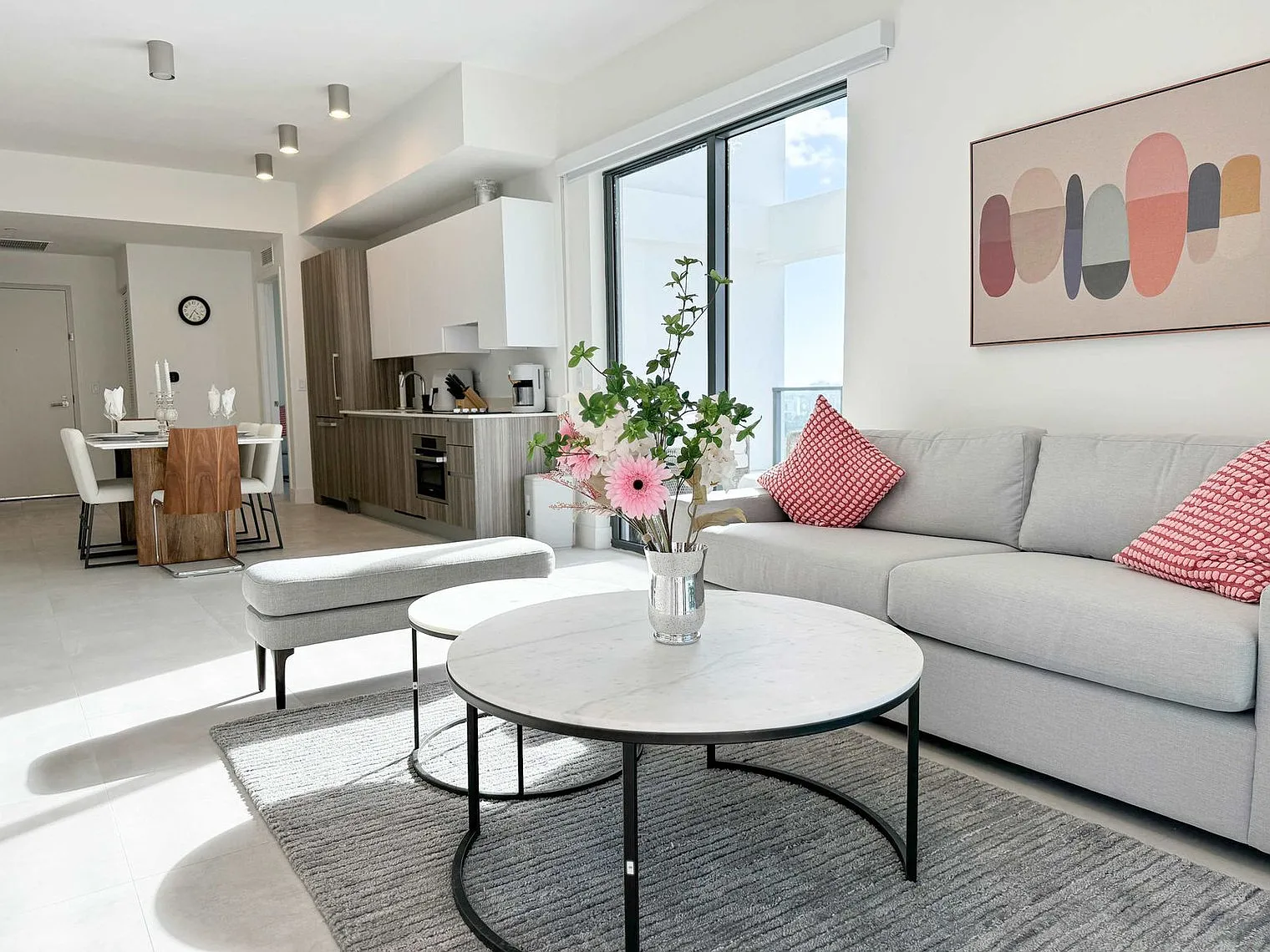 3 bed, 2.0 bath, 1054 sqft, $10,156 — Photo 4