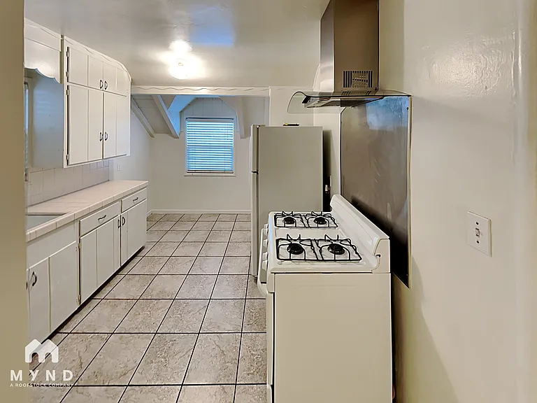 950 W Taylor St — Photo 6