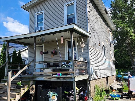 2nd image of 163 Barlow St