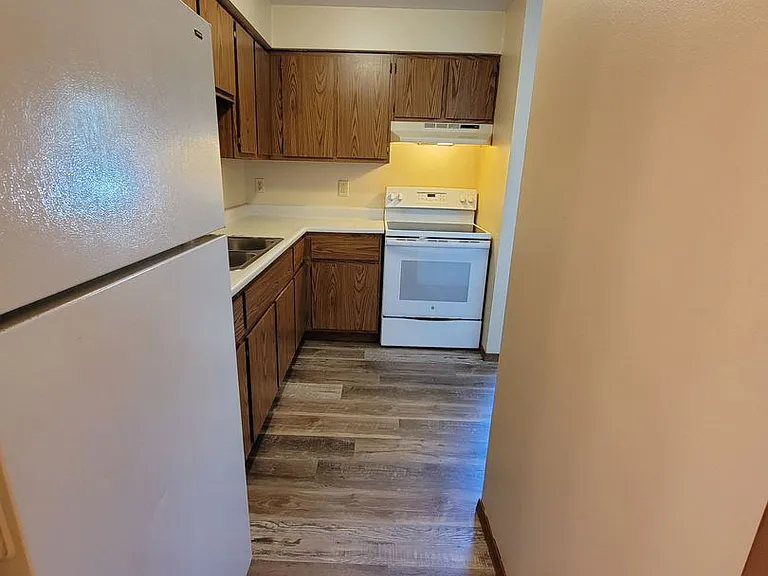 542 E Bronson Rd — Photo 9