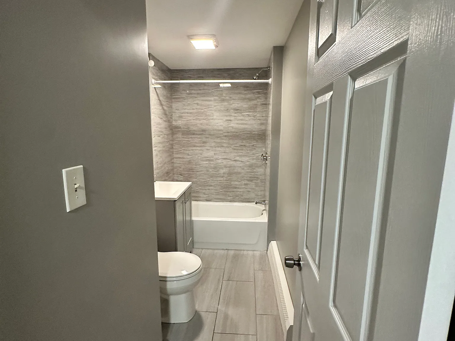 3 bed, 1037 sqft, $2,200 — Photo 3