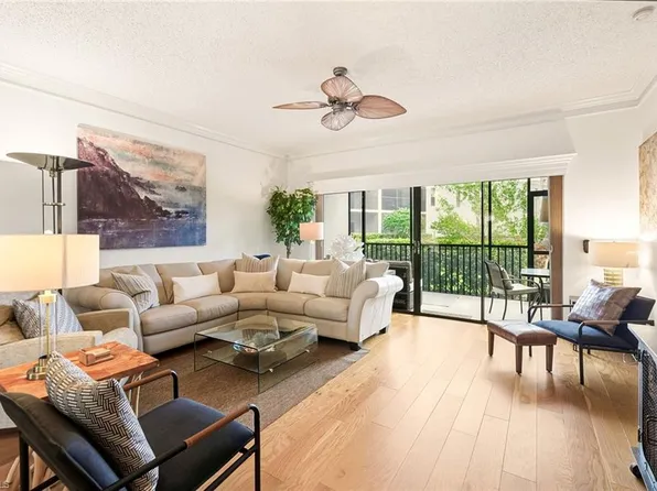 571 E Serendipity DR #571, NAPLES, FL 34108