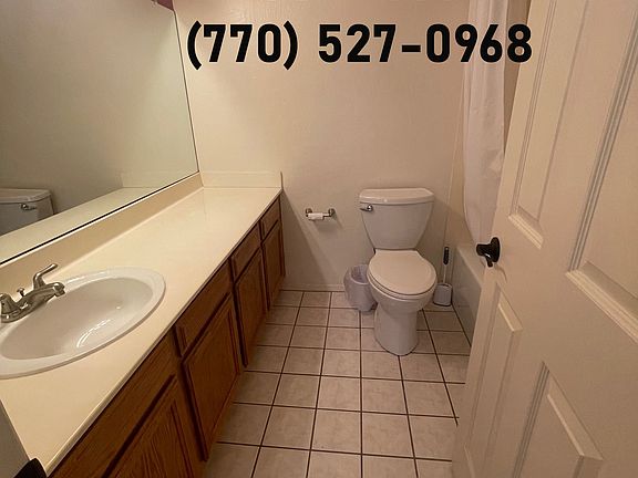 2214 Famrdale bathroom_06192022