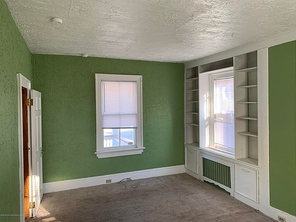 4th image of 188 Spring St