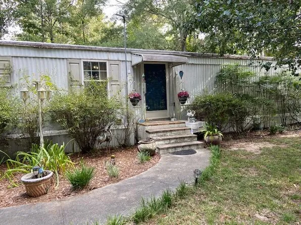 726 Nobles Rd, Sumrall, MS 39482