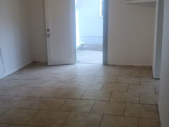 5th image of 114 Dorsey St #3