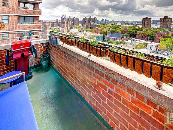 5th image of 264 Broadway Unit B1307