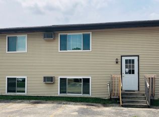 3080 8th St APT 3, Marion, IA 52302