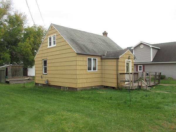 2nd image of 406 2nd St