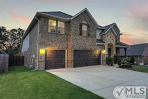 3705 Bella Vista Dr — Photo 1