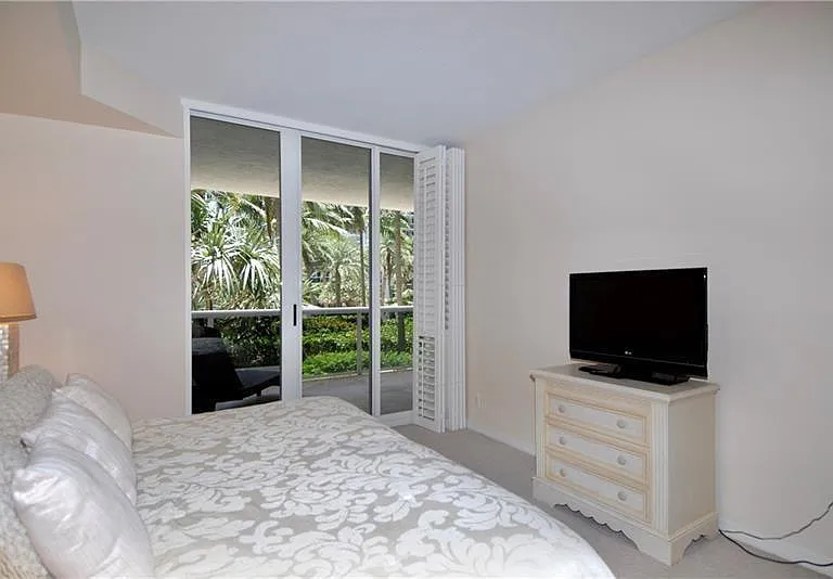 3200 N Ocean Dr #406 — Photo 14