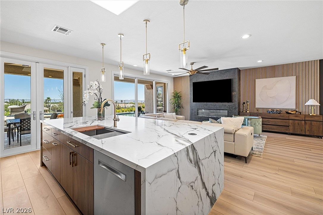 4874 Denaro Dr