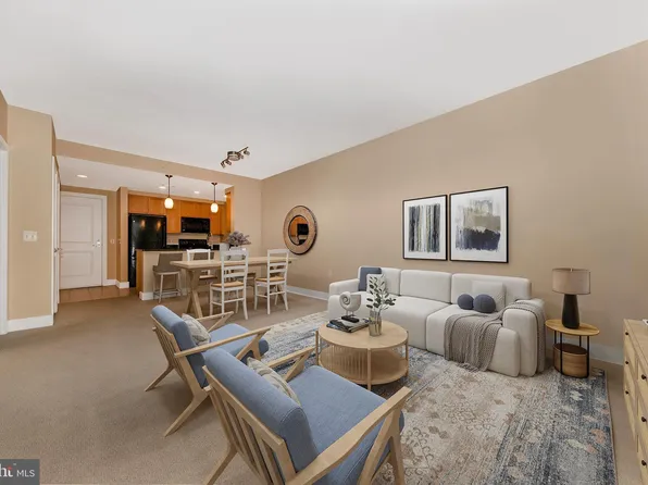 2001 15th St N APT 902, Arlington, VA 22201