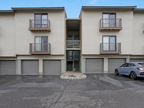 206 Spruce Hills Dr BLDG 200 #206, Glen Gardner Boro, NJ 08826