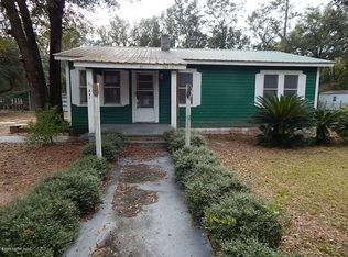 221 2nd Way, Interlachen, FL 32148