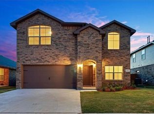 8037 Crimea Ln, Fort Worth, TX 76123