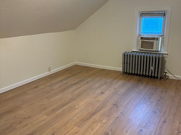 5th image of 181 Violet Ave Floor 2