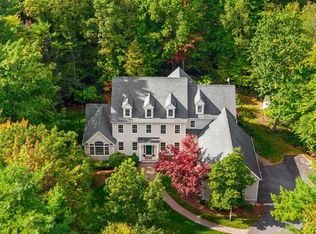 11 Aspen Ln, Bedford, NH 03110