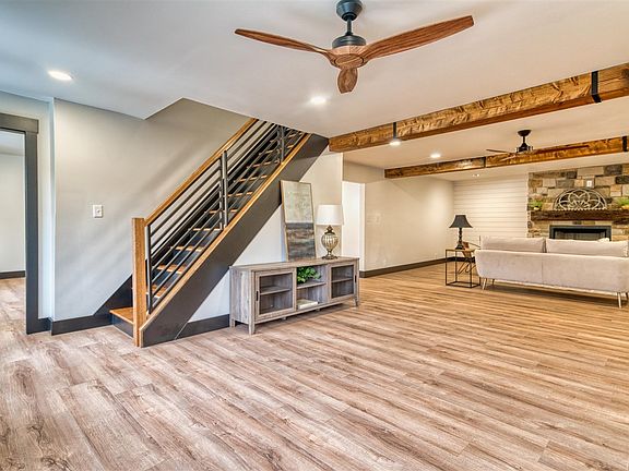 2nd image of 110 Cardinal Dr