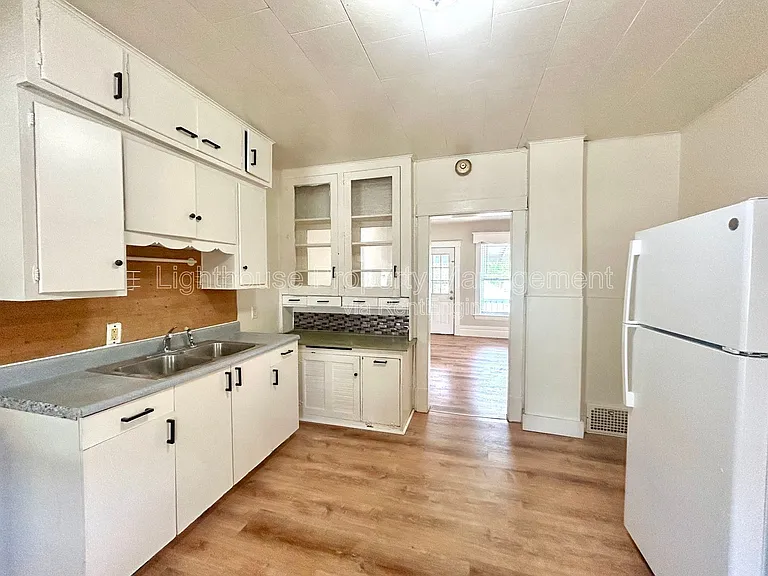 2550 Crozier Ave #2 — Photo 13