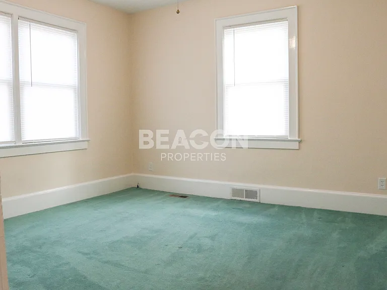 420 S 19th St — Photo 12