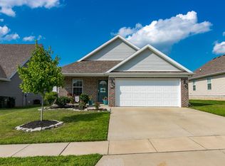 119 Meadowcrest Dr, Georgetown, KY 40324