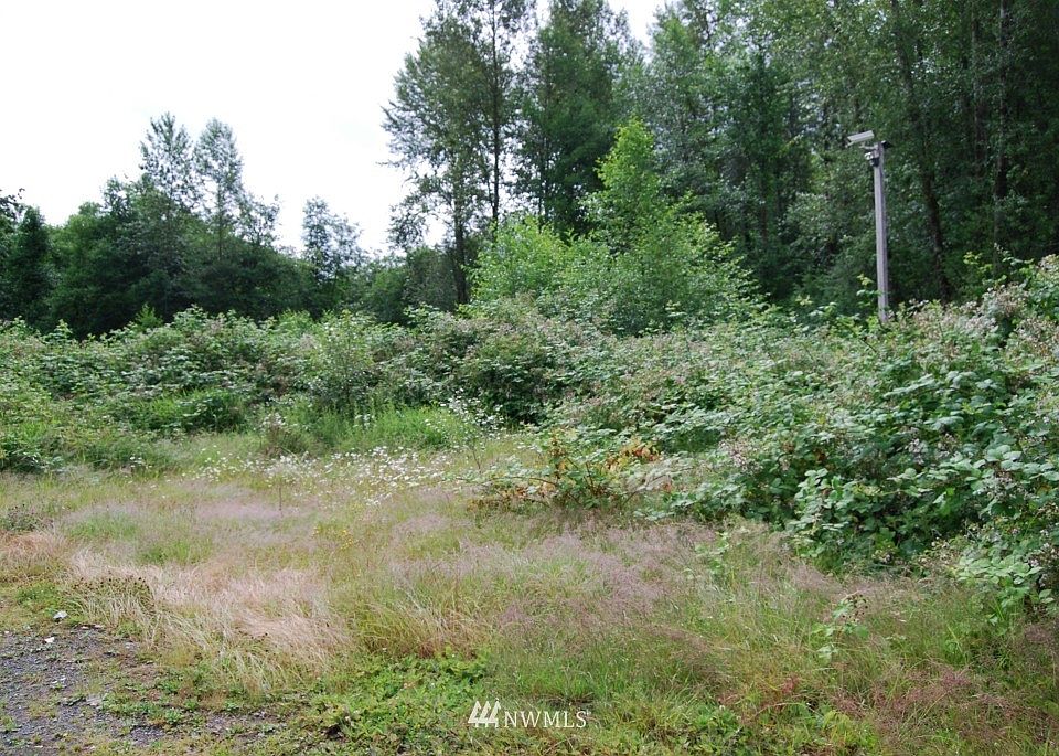 2nd image of 5509 218th Avenue E