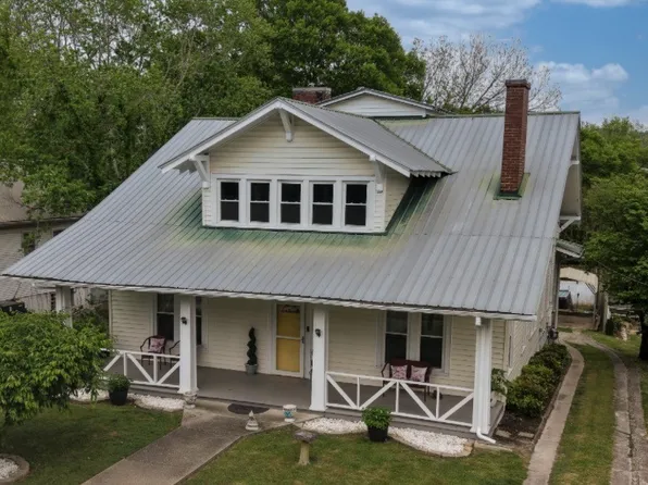 405 Mulberry Ave, Fayetteville, TN 37334