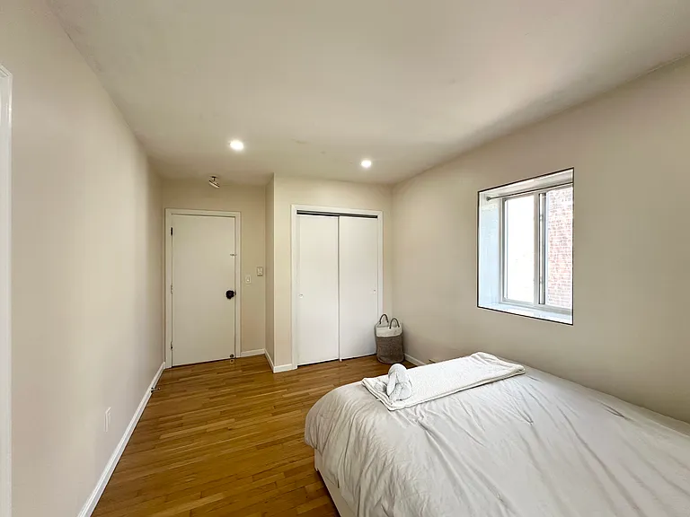 200 Kelton St #34 — Photo 9
