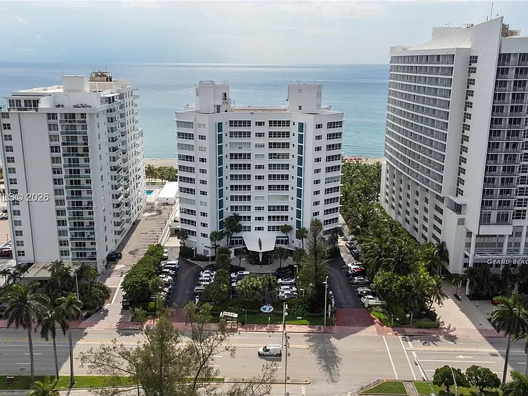 4925 Collins Ave #5F — Photo 37