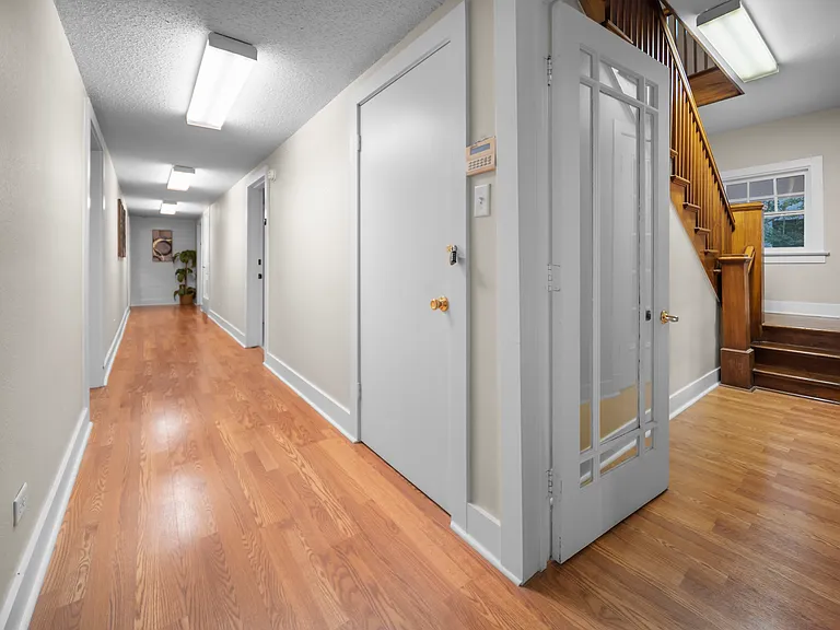 436 S Fannin Ave — Photo 5