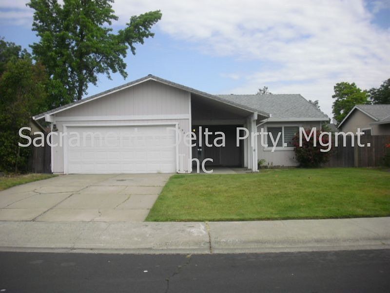 1st image of 2949 Janet Dr