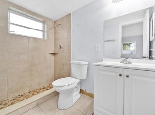 371 Sunshine Dr #H1, Pompano Beach, FL 33066