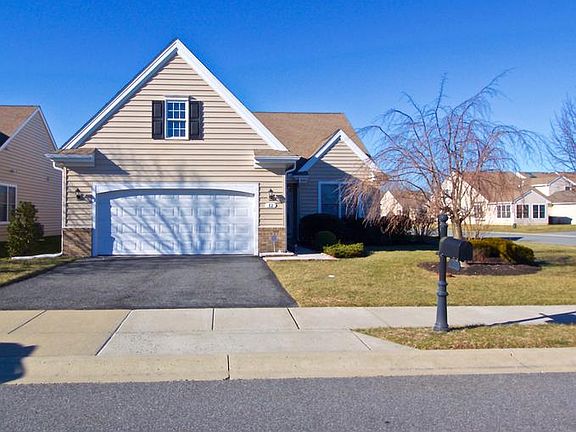 4th image of 12 Wheatsheaf Ln