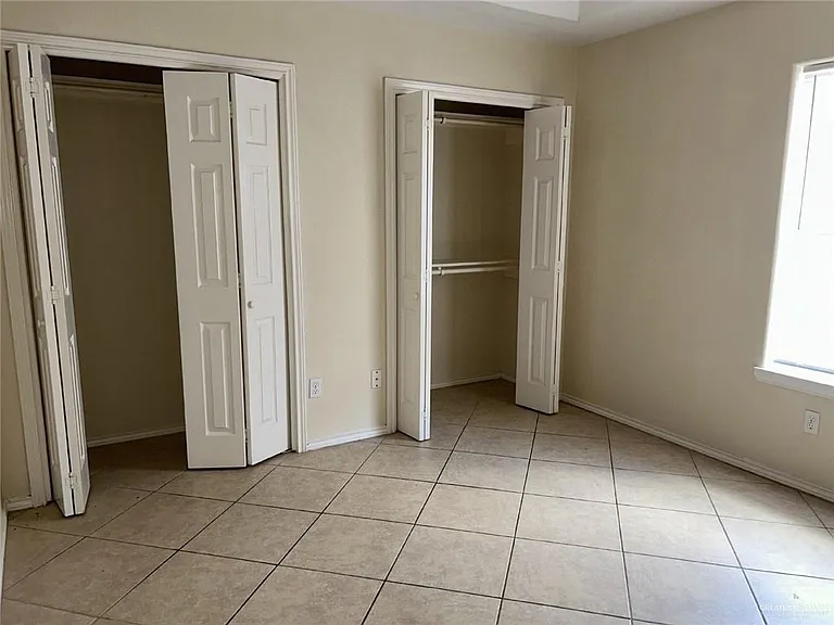 215 W Albatross Ave #B — Photo 5