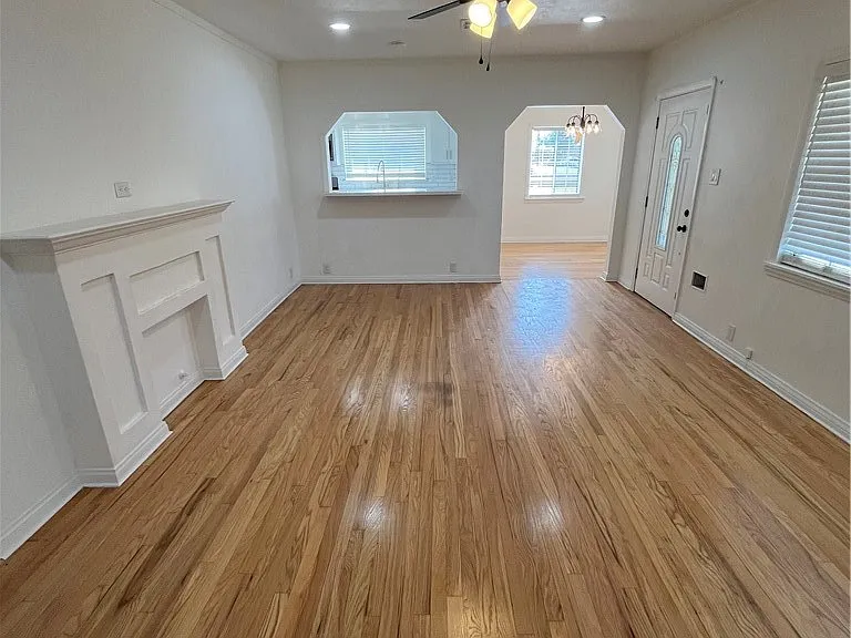 9441 Beverly St — Photo 35