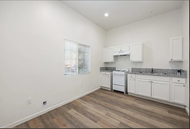 1 bed, 600 sqft, $1,000 — Photo 4